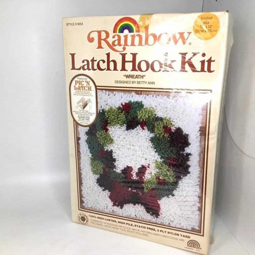 Vintage Christmas Wreath Rainbow  Latch Hook Kit Sealed New